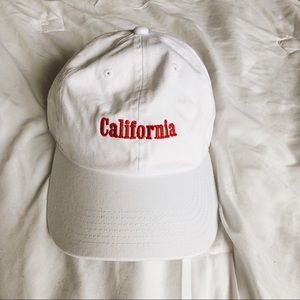 ✨NWT✨ White California Baseball Hat
